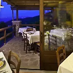 Pera Di Hotel 4*