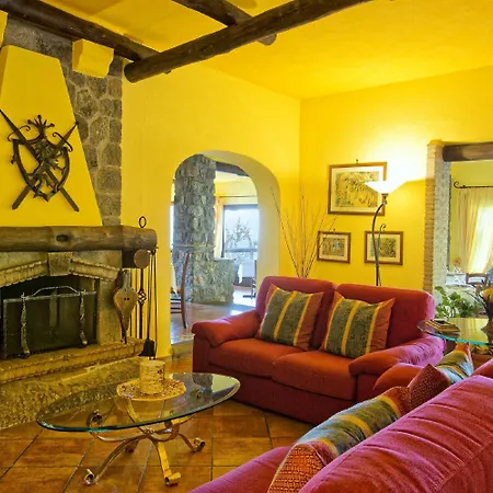 Pera Di Hotel 4*