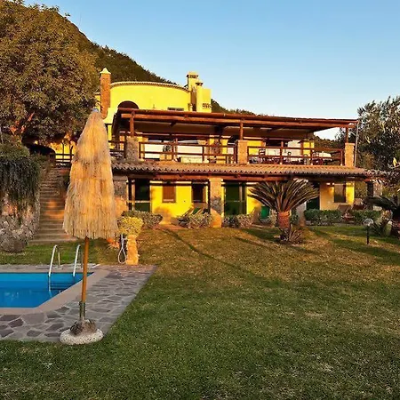 Pera Di Farm stay *