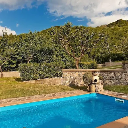 Pera Di Farm stay *